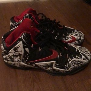Lebron 11 graffiti